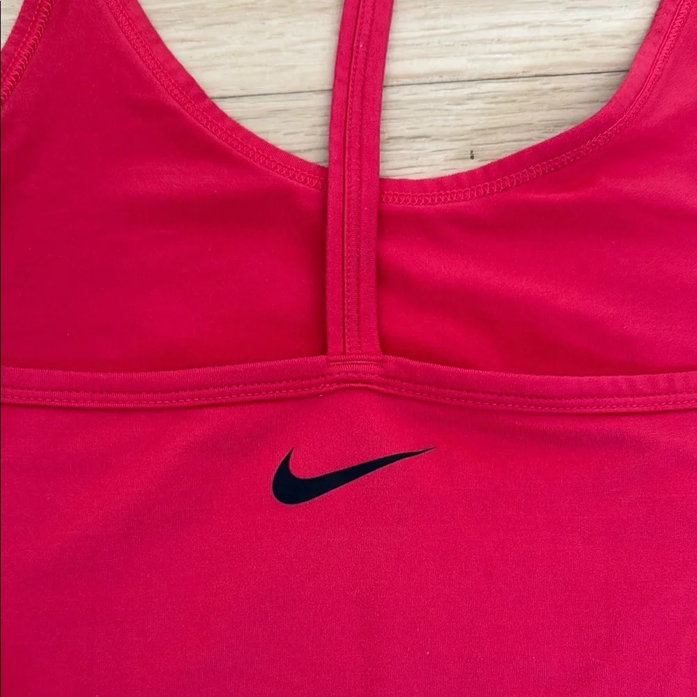 Nike Coral Fitted Tank Top